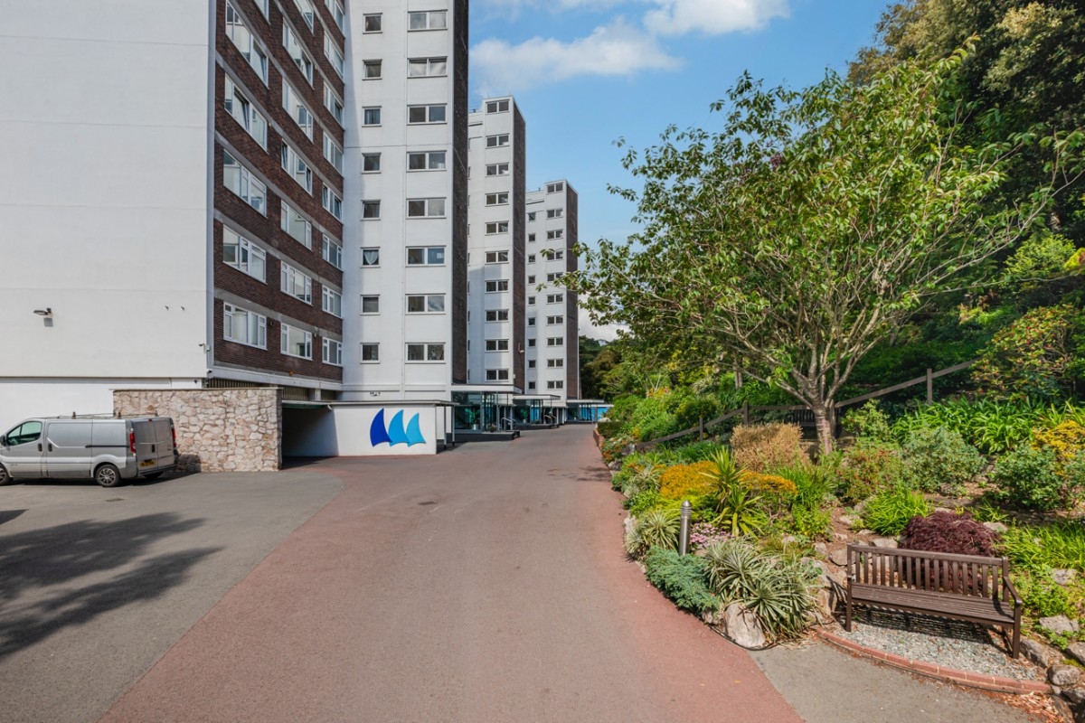 Kilmorie Ilsham Marine Drive Property for Sale in Torquay John Couch The Estate Agent offering